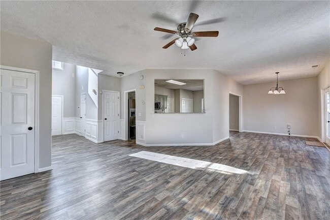 Building Photo - 3290 Serenade Ct