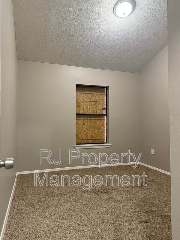 Building Photo - 3486 Meier Dr