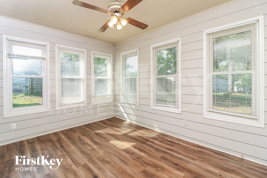 Building Photo - 83 Quail Run