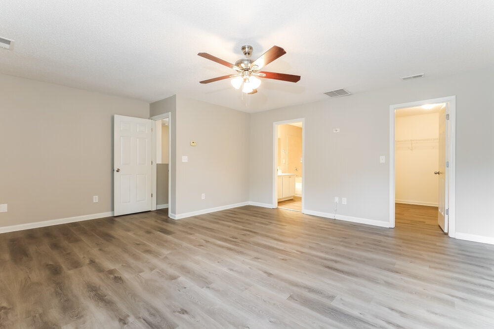 Building Photo - 2009 Farm Hill Ct