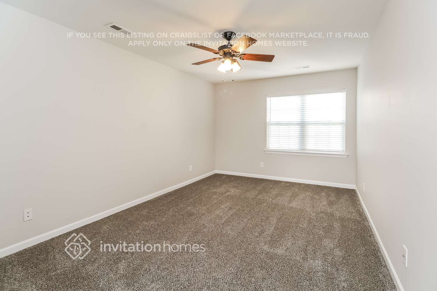 Building Photo - 17311 Commons Crossing Dr