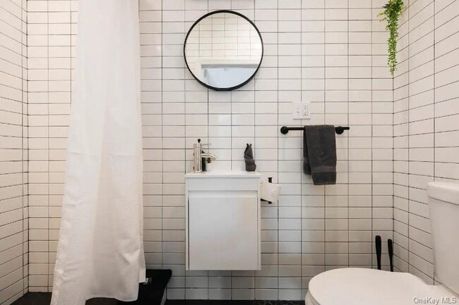 Building Photo - 1-70 Beach 92nd St