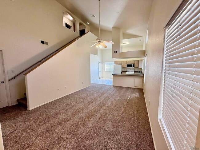 Building Photo - 10707 Calle Raquel