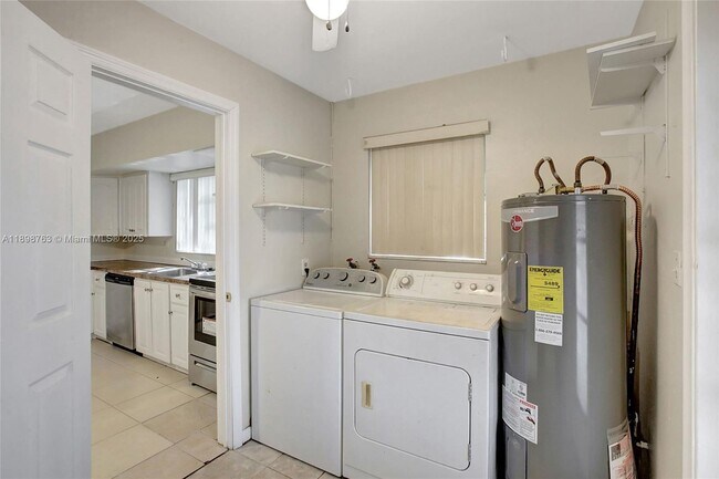 Building Photo - 5386 Balsam Terrace