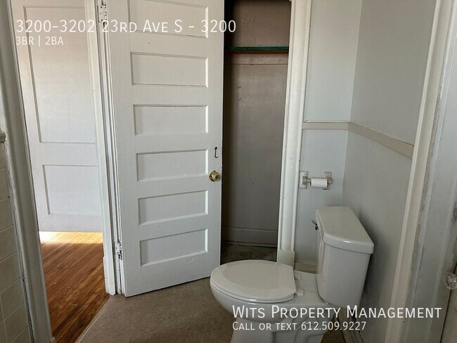 Building Photo - 3200-3202 23rd Ave S-3200