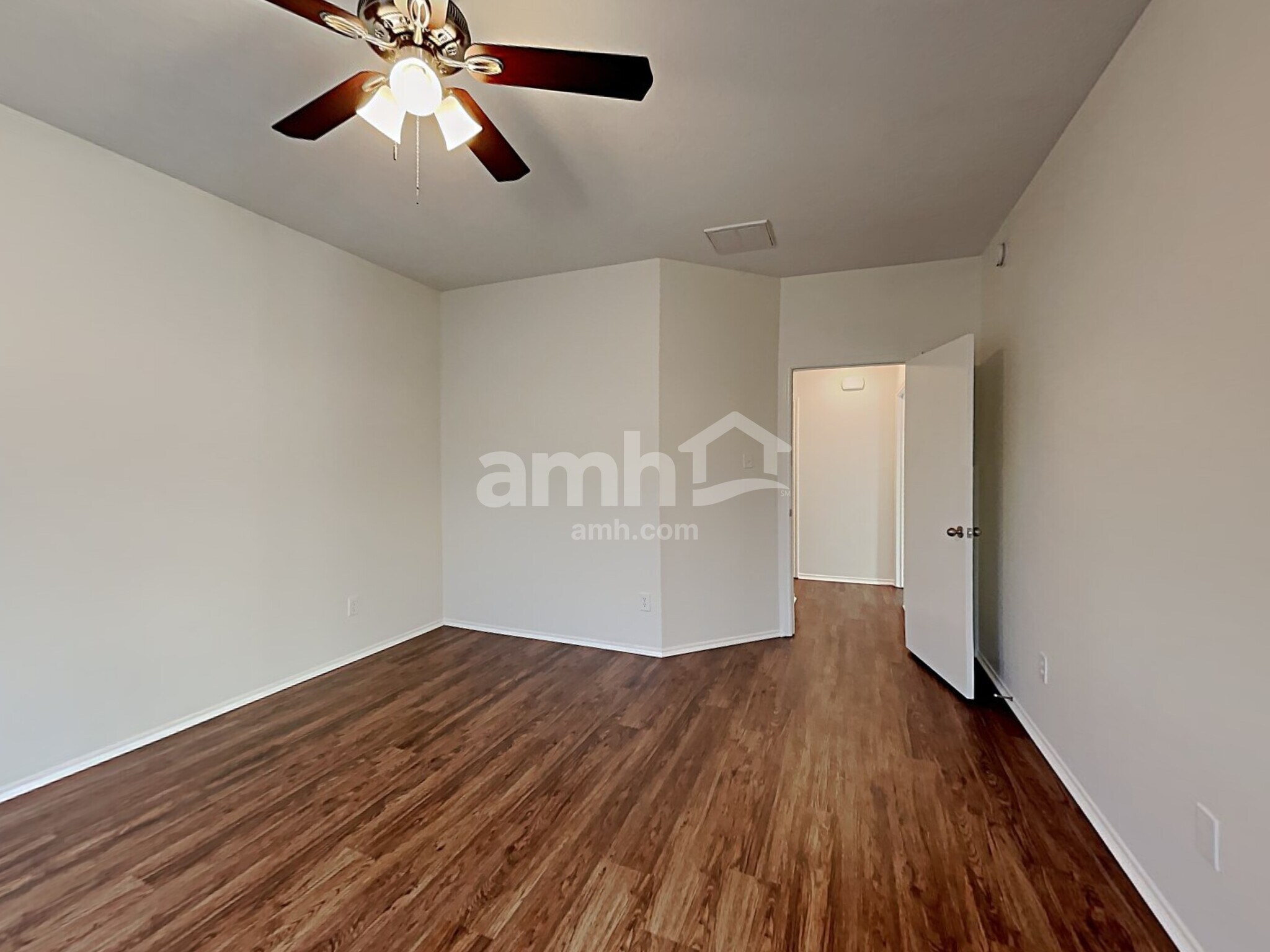 Building Photo - 20111 Niagara Falls Dr