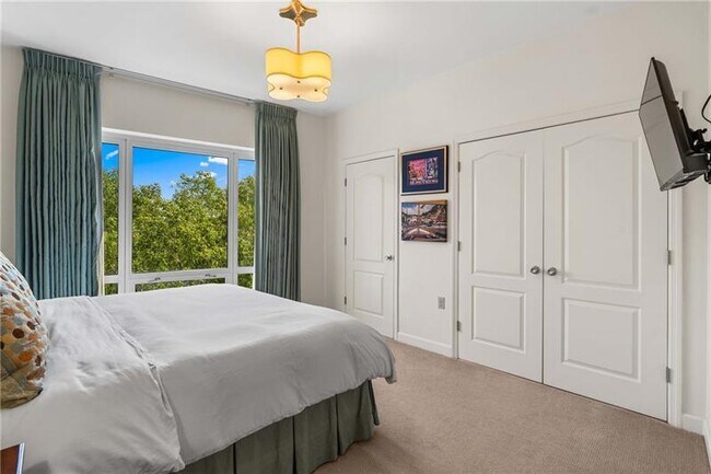 Building Photo - 3475 Oak Valley Rd NE