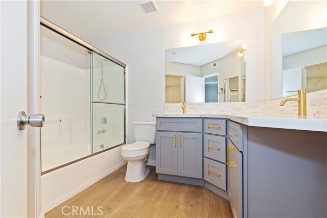 Building Photo - 13133 Le Parc Blvd