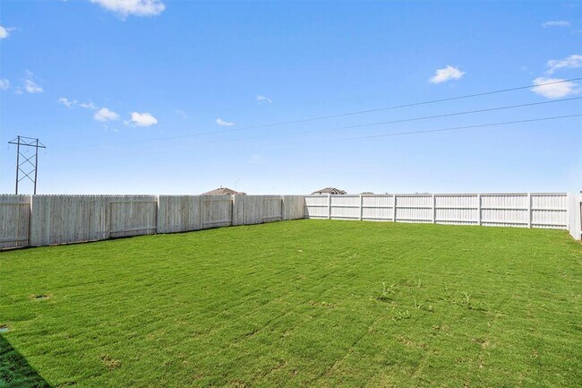 Building Photo - 135 Chesterfield Dr