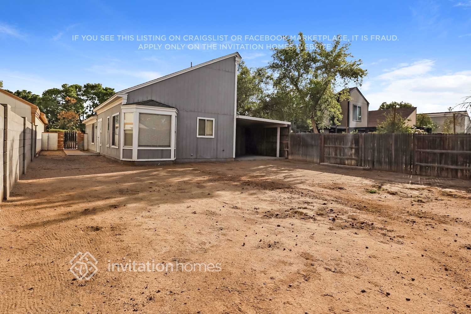 Building Photo - 822 E Gila Ln