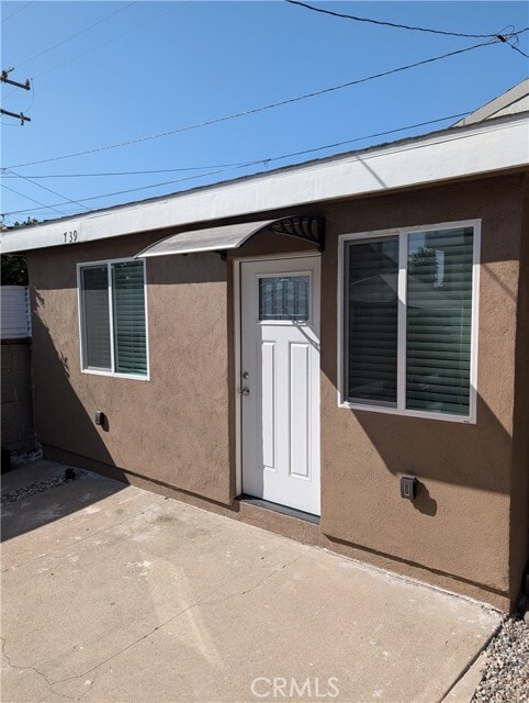 Building Photo - 737 Davis Ave