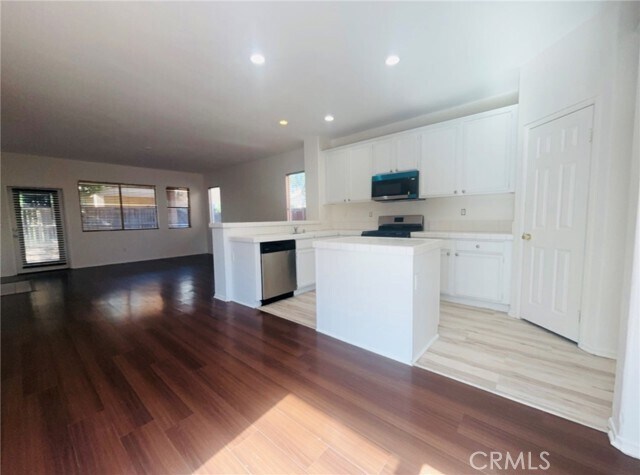 Building Photo - 1440 Avila Dr