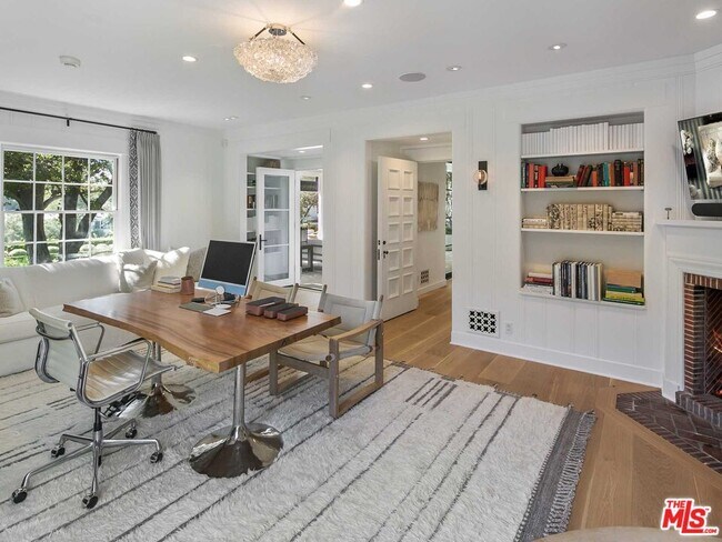 Building Photo - 657 Perugia Way