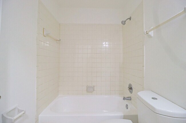 Building Photo - 3453 NW 44th St