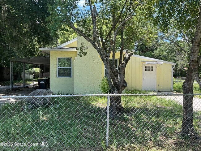 Primary Photo - 2886 Pollak Ave NE