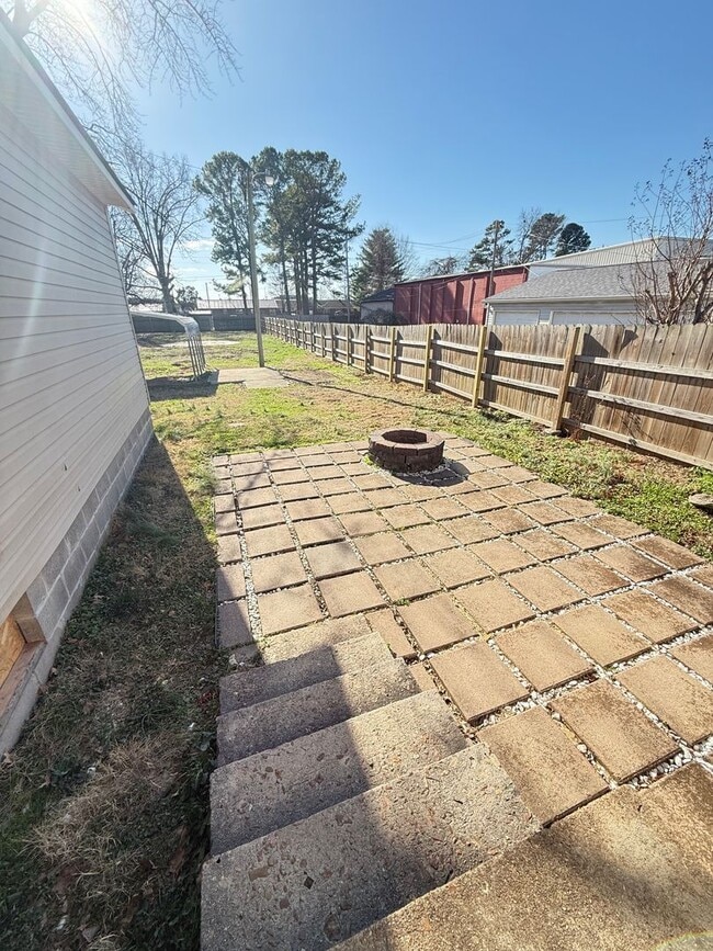Building Photo - 4 Bed 2 Bath Home in Union City, TN!!