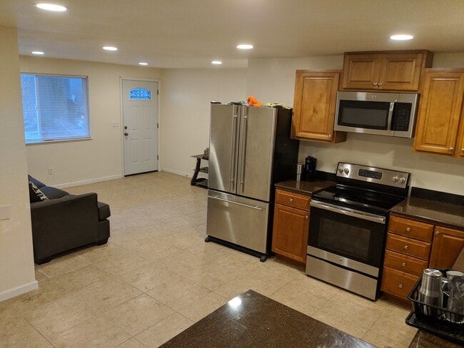 Building Photo - 6001 6th Ave SE