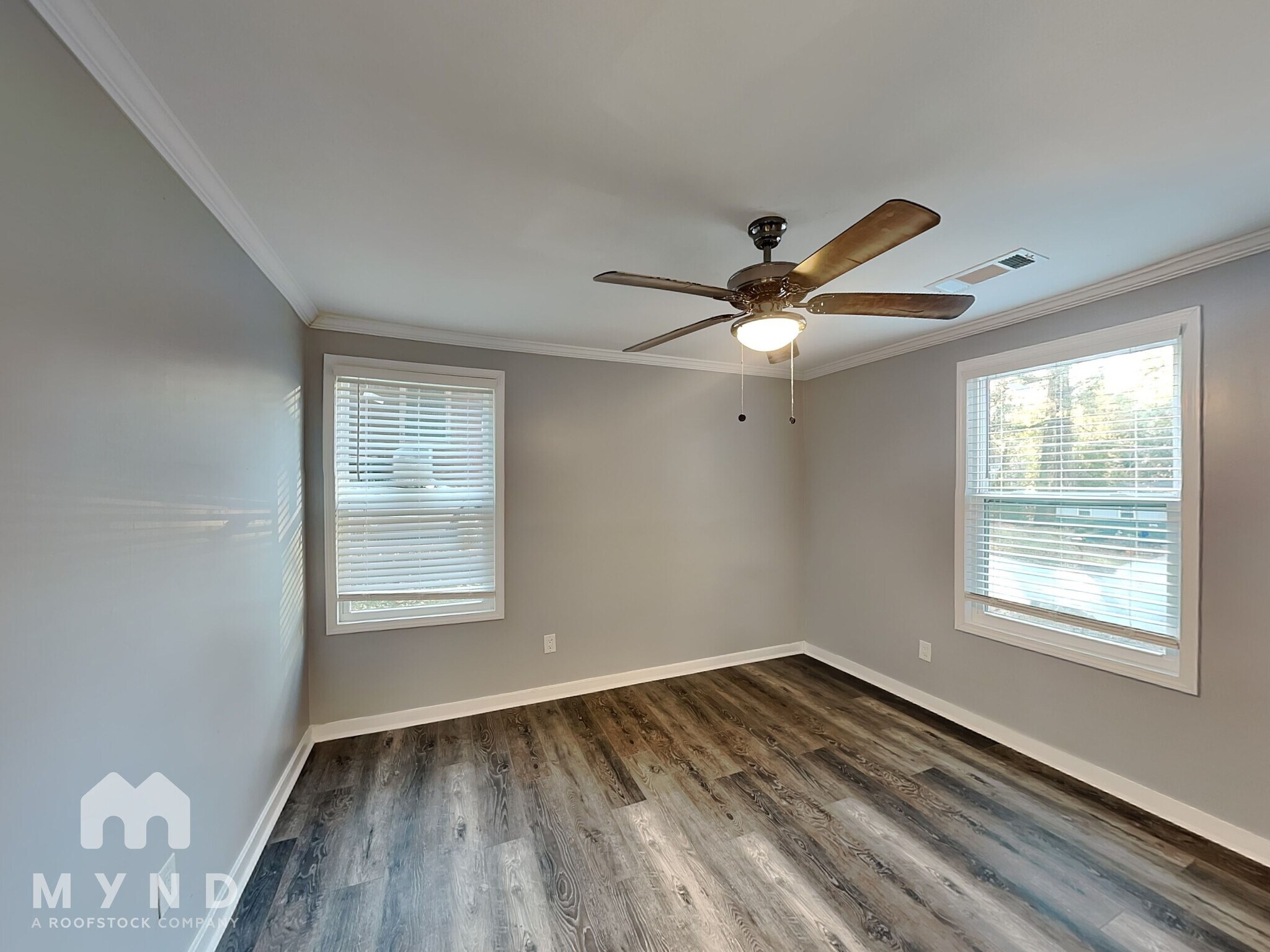 Building Photo - 1290 Elizabeth Ave SW