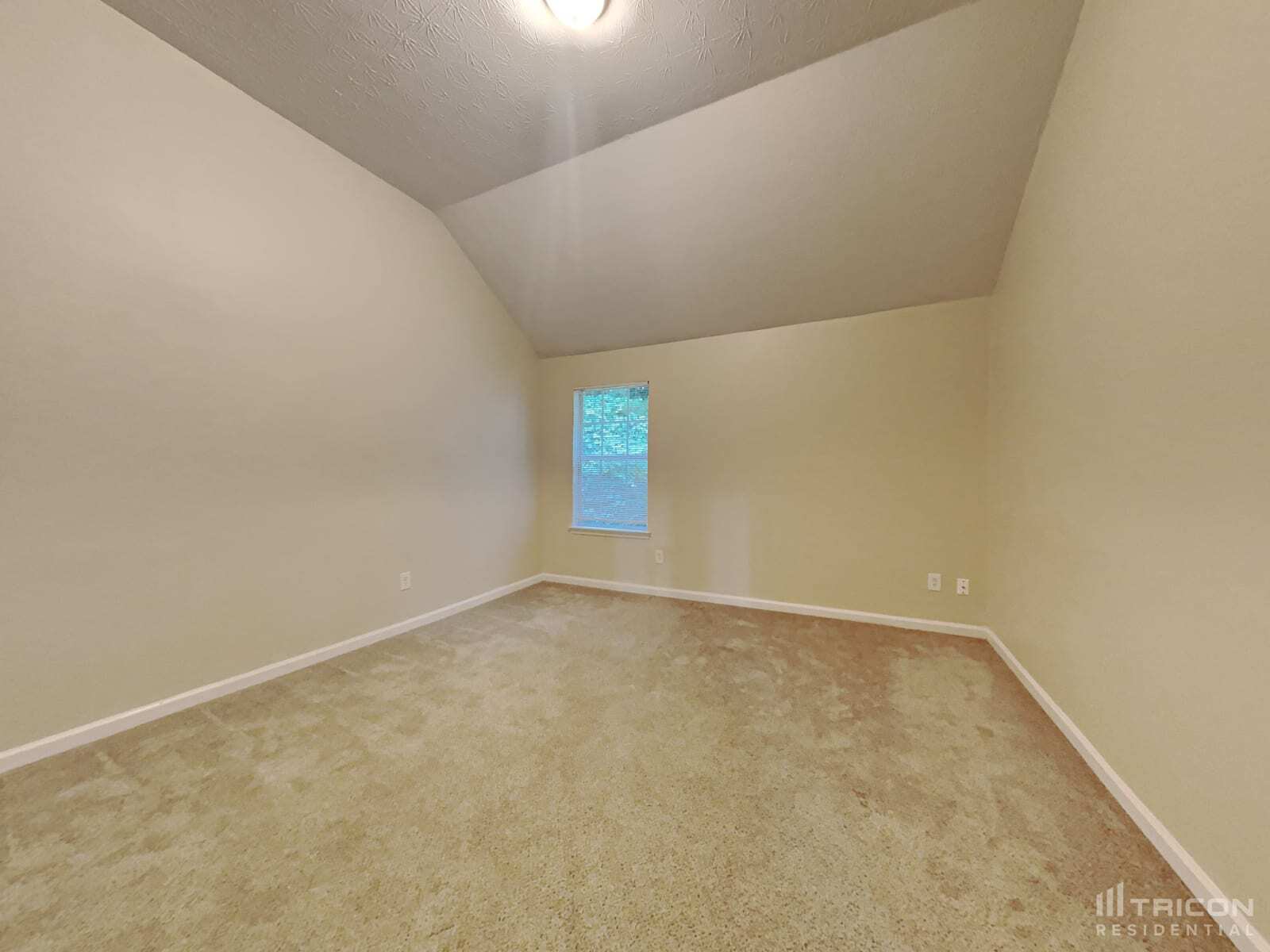 Building Photo - 11260 James Madison Dr