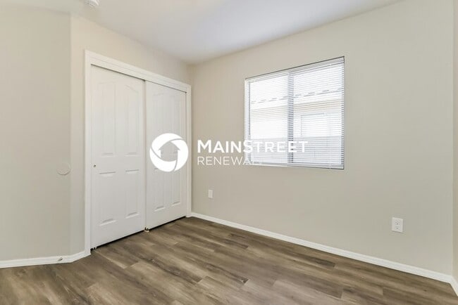 Building Photo - 3 Bedroom Pet-Friendly Home in Tucson, AZ with Main Street Renewal