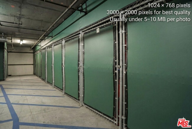 Building Photo - 2020 Holly Dr