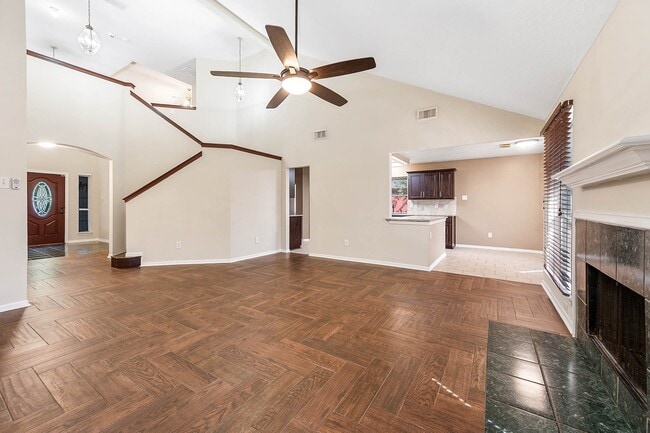 Building Photo - 1835 Taylor Creek Dr