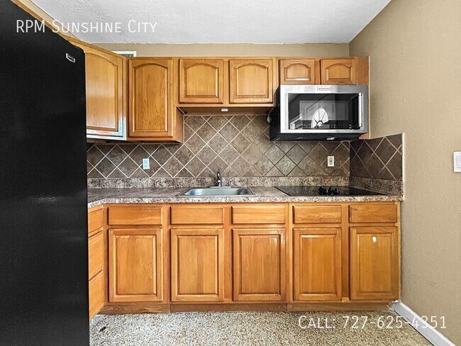 Building Photo - 2613 E Clark St