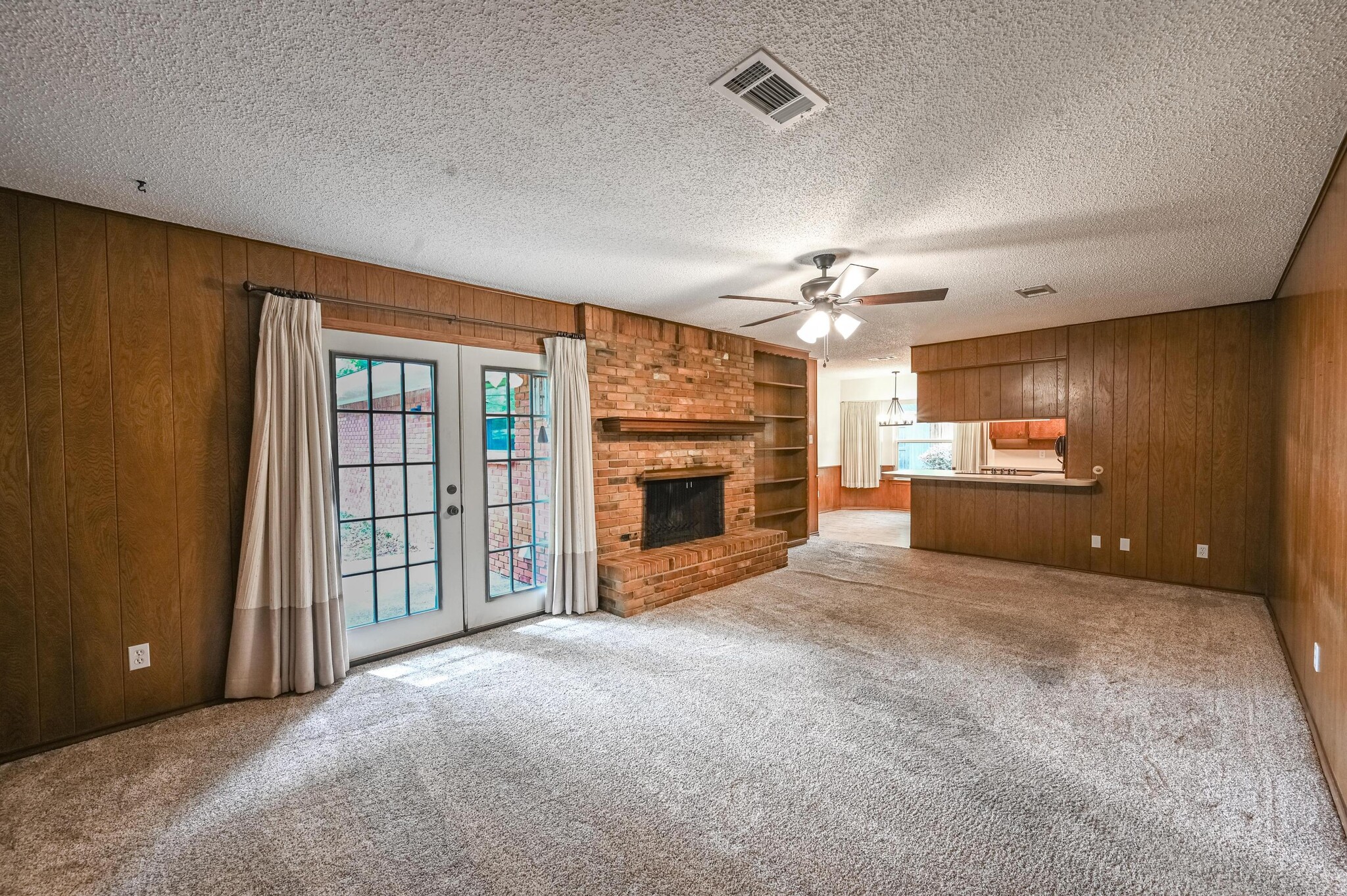 Building Photo - 2221 Prince John Dr
