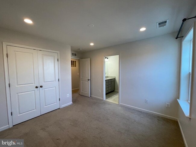 Building Photo - 508 Sourwood Ct