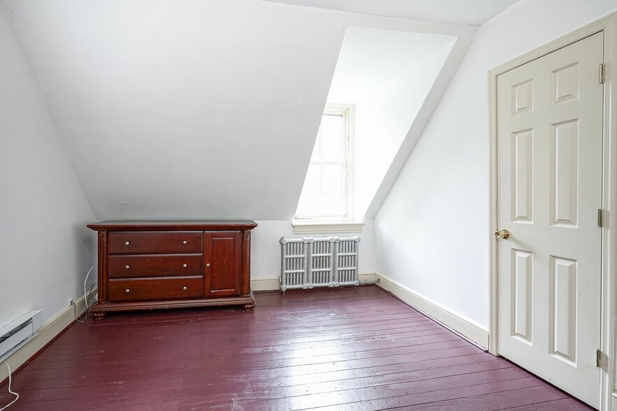 Building Photo - 315 Chestnut St