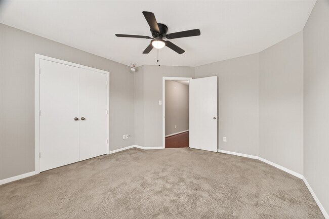 Building Photo - 1411 Heathcote Ln