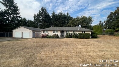 Building Photo - 3 BD | 2 BA Single-Level Home on Sprawling...