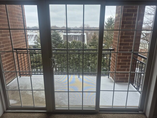 Building Photo - 1479 N Milwaukee Ave