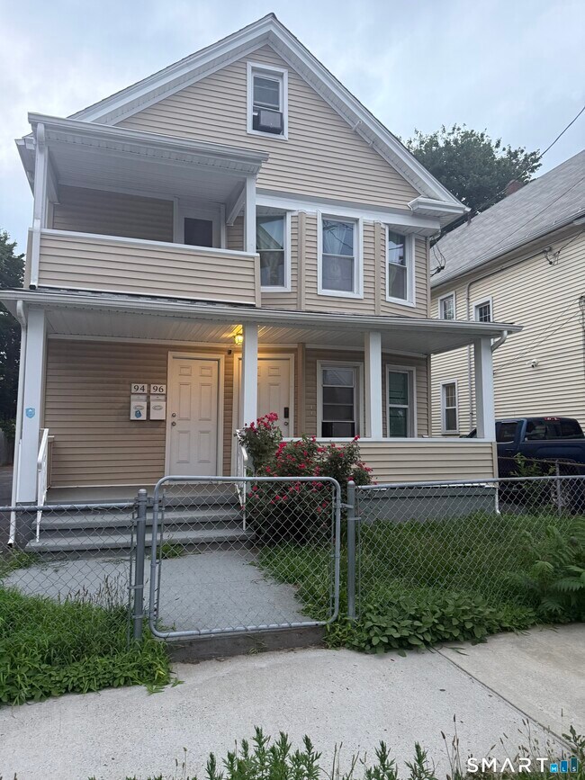 Building Photo - 94 Cleveland Ave