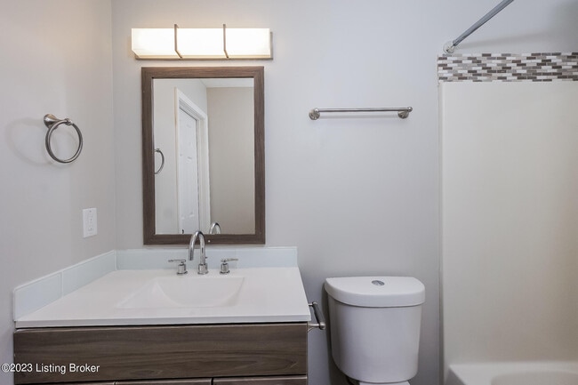 Building Photo - 4218 Willowview Blvd