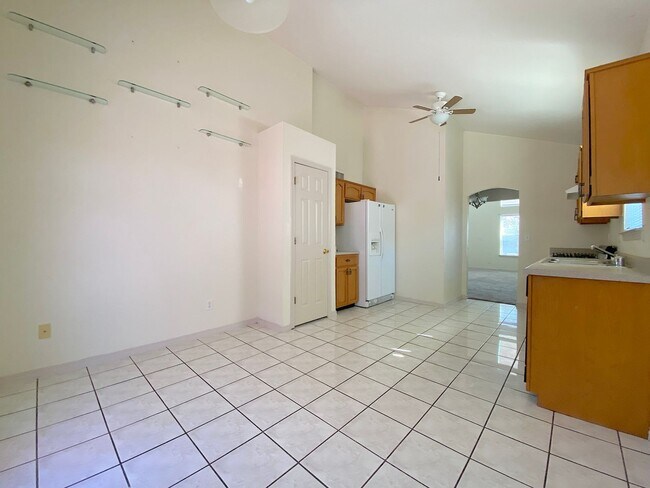 Building Photo - West El Paso 5bed Refrig A/C Home