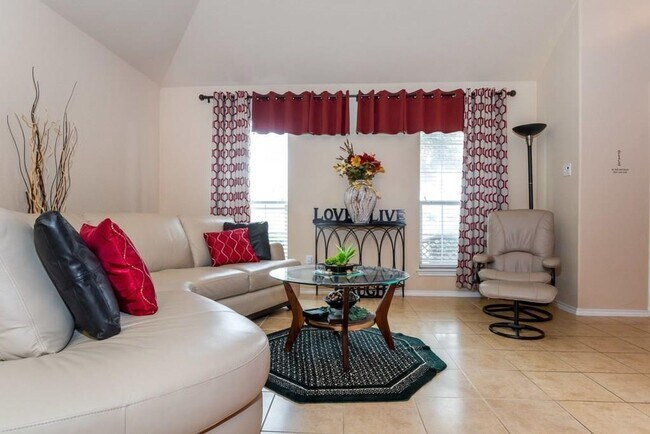 Building Photo - 1261 Rainbow Parke Dr