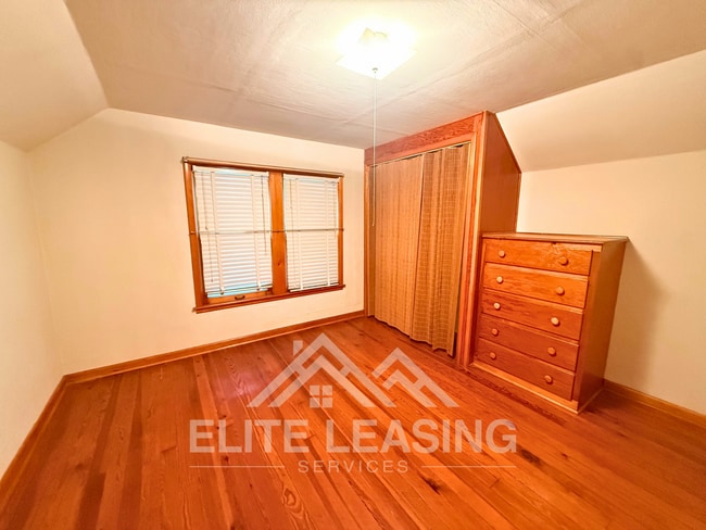 Building Photo - 528 NE Ohio Ave