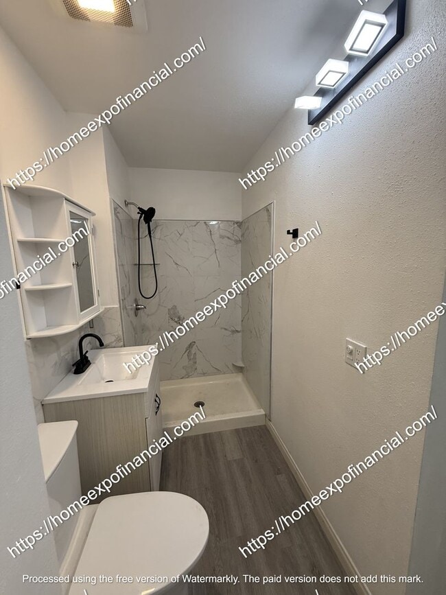 Building Photo - Nice House For Rent