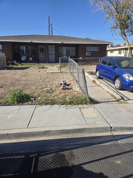 Primary Photo - 1644 Cadillac Ln