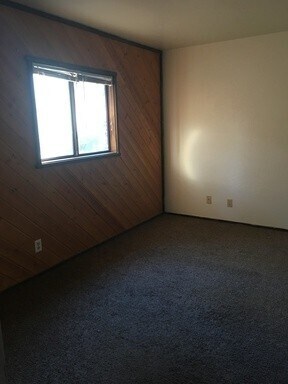 Building Photo - Big Bear City/Erwin Lake Area