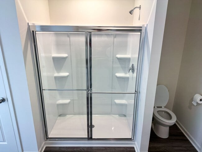 Building Photo - Brand new 2100sqft 4-bedroom / 3-Bath in t...