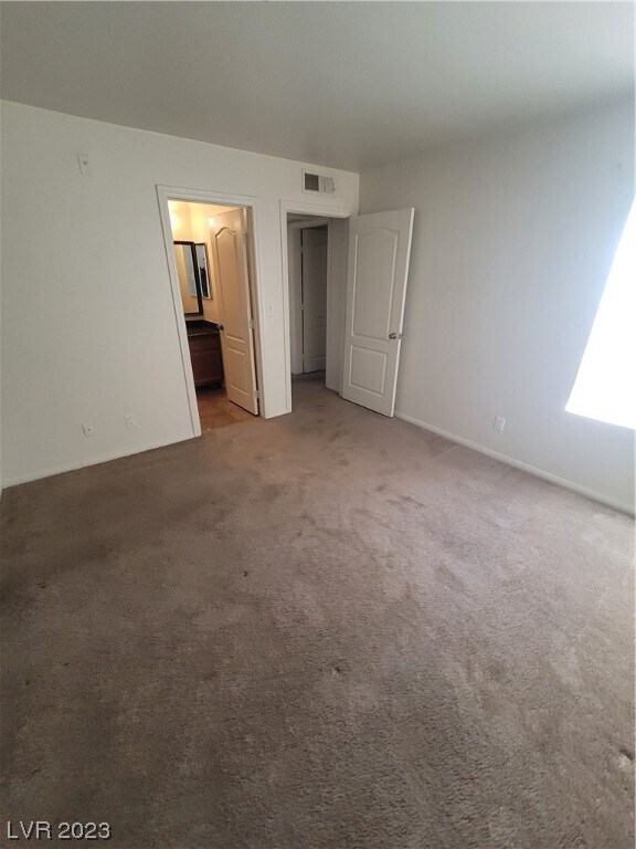 Building Photo - 2121 Blue Breeze Dr