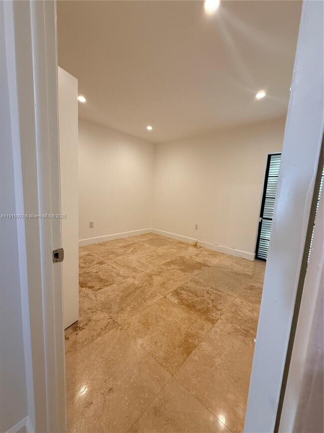 Building Photo - 15315 Loch Isle Dr W