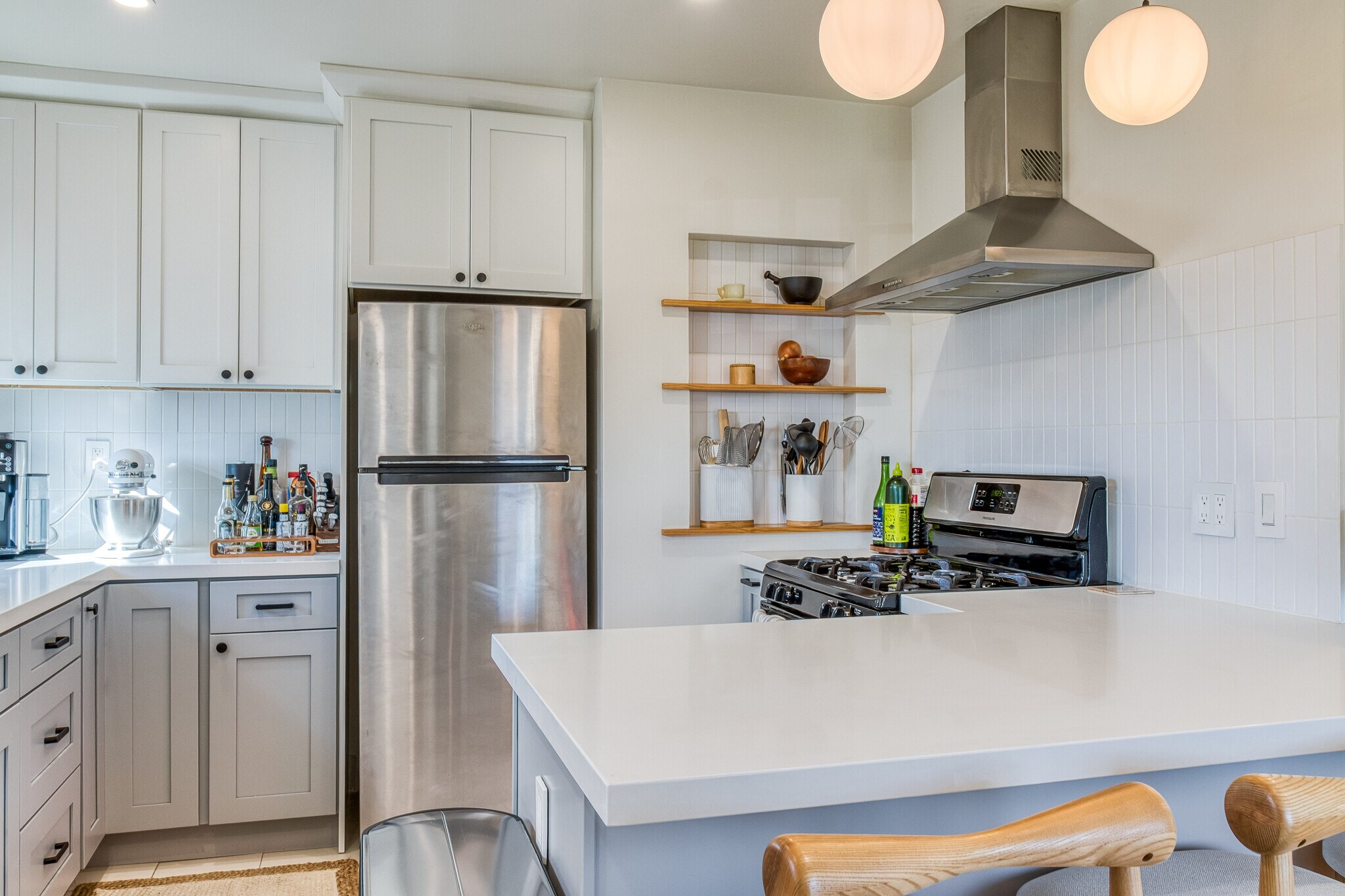 Building Photo - 2331 Belmont Ave