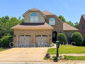 Building Photo - 745 Charleston Pl