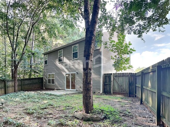 Building Photo - 354 Meadows Ln