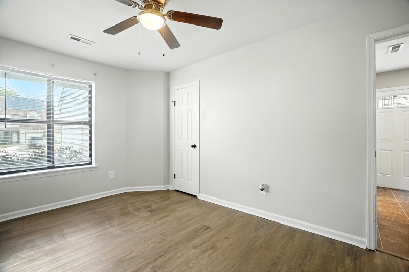 Building Photo - 4721 Woodglen Ct