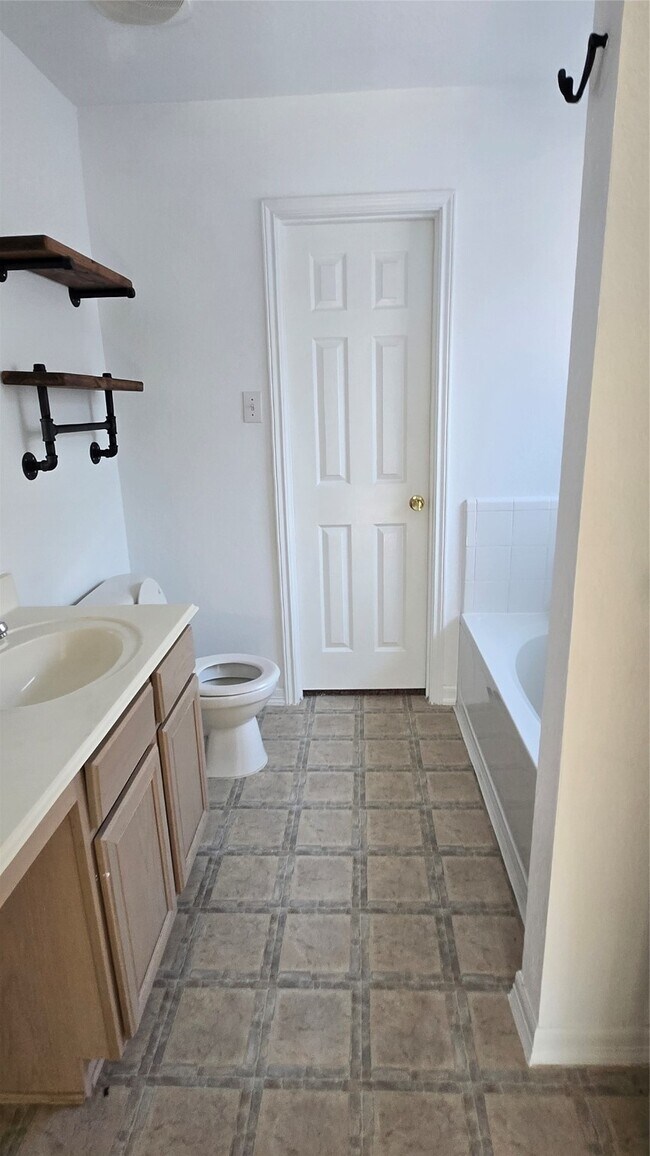 Building Photo - 20814 Clay Landing Ln