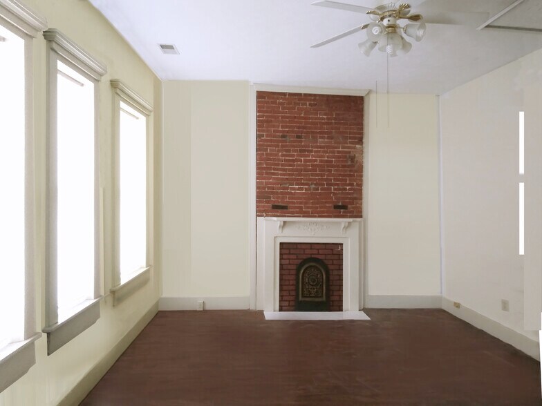 Building Photo - 1300 S 3rd St